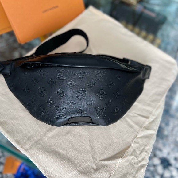 Louis Vuitton Discovery Bumbag Pm - Picture 5 of 12